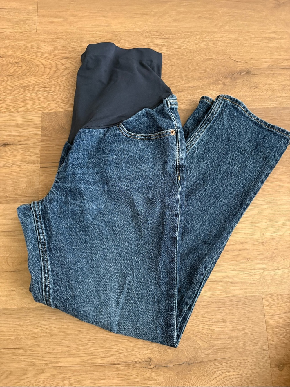 Maternity Boyfriend Blue Denim Jeans with Stretch Panel Old Navy Size 8 Short